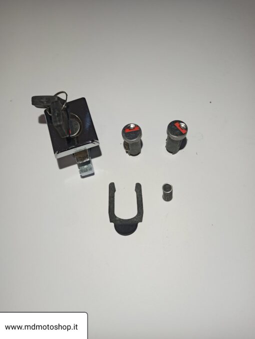 5506466-KIT 3 SERRATURE CILINDRETTI + 2 CHIAVI+BAULETTO PER PIAGGIO VESPA PK 50 XL